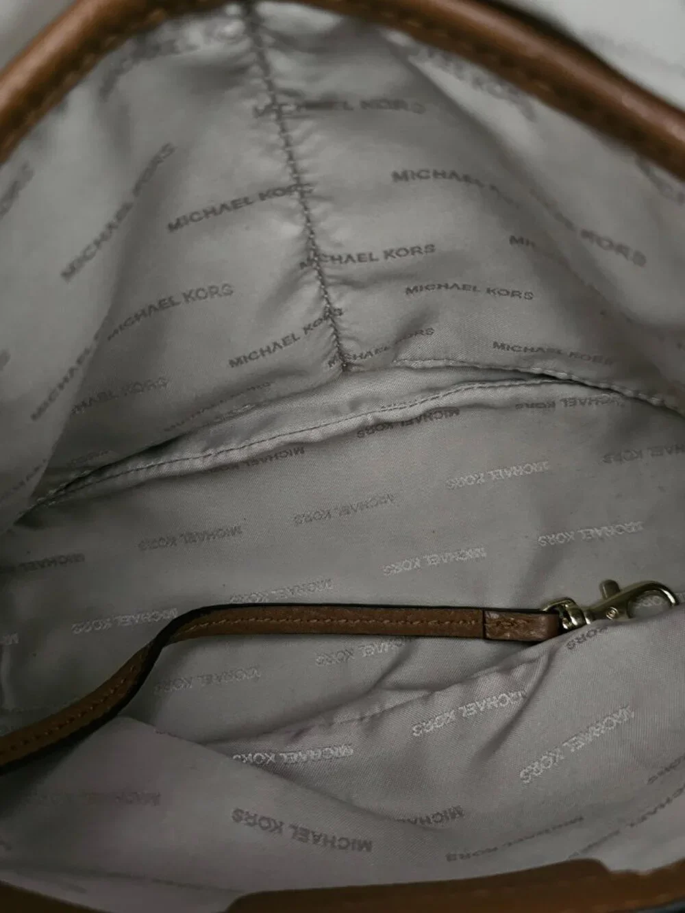 Michael Kors Lupita Pebble Leather Hobo Messenger Shoulder Bag COA Brown